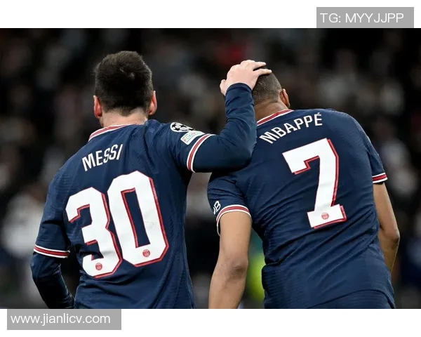 梅西领衔巴塞罗那对决拜仁慕尼黑的经典之战回顾