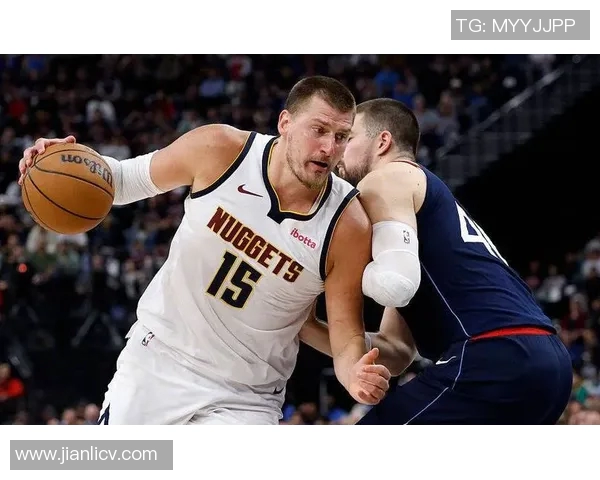 快船与爵士激战正酣球探网直播全程跟踪精彩瞬间