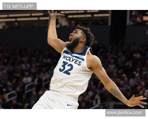 卡尔安东尼唐斯如何在NBA赛季中重塑自己的篮球风格与领导力